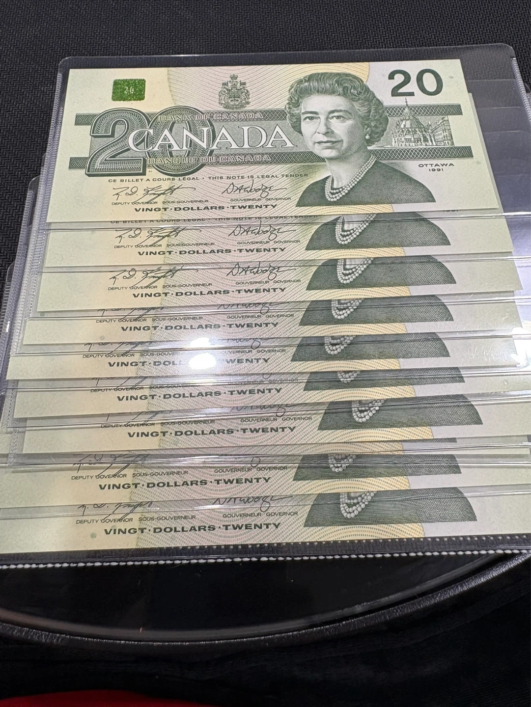 Lot of 9 consecutive Canadian $20 Bank Notes mint condition - photo 2