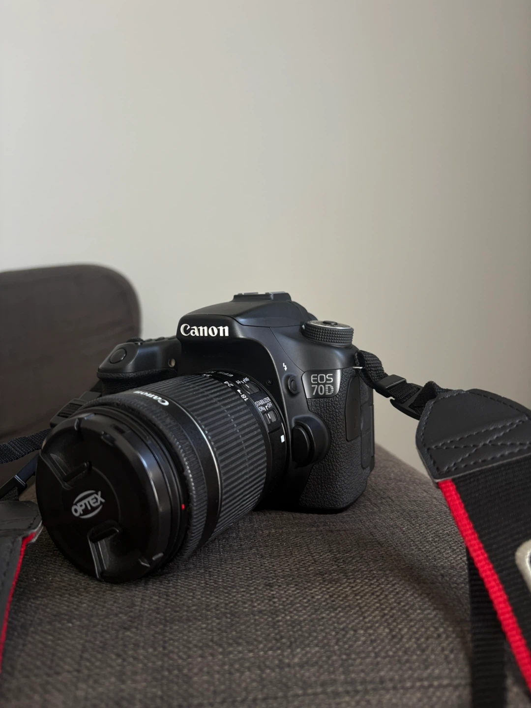 Canon EOS 70D DSLR Camera with 18-55mm & 50mm Lenses - photo 2