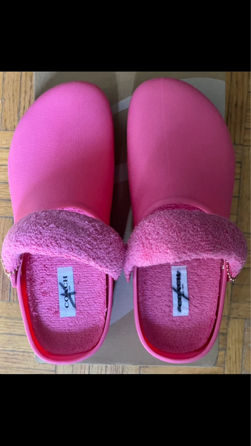 COACH Bright Pink Terry Lola Clogs Size 8 👡🩷 🌺🌸🌷