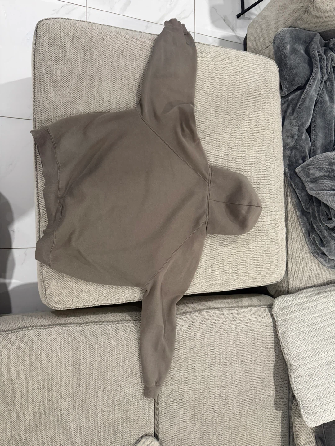 FEAR OF GOD ESSENTIALS Hoodie