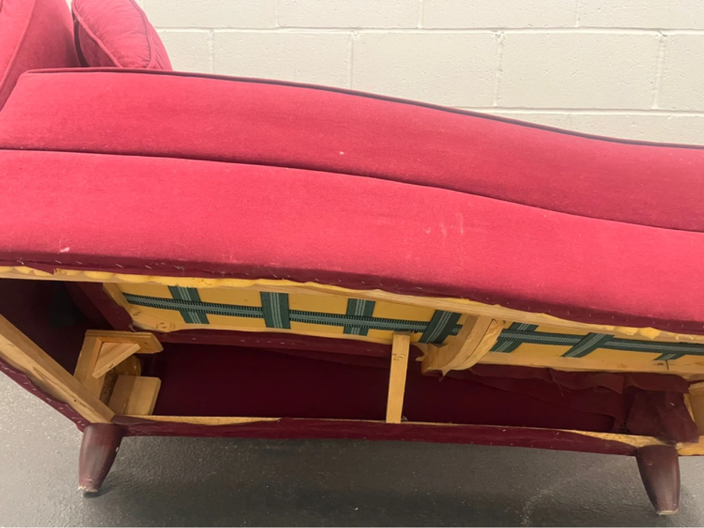 Red Chaise Lounge - photo 5