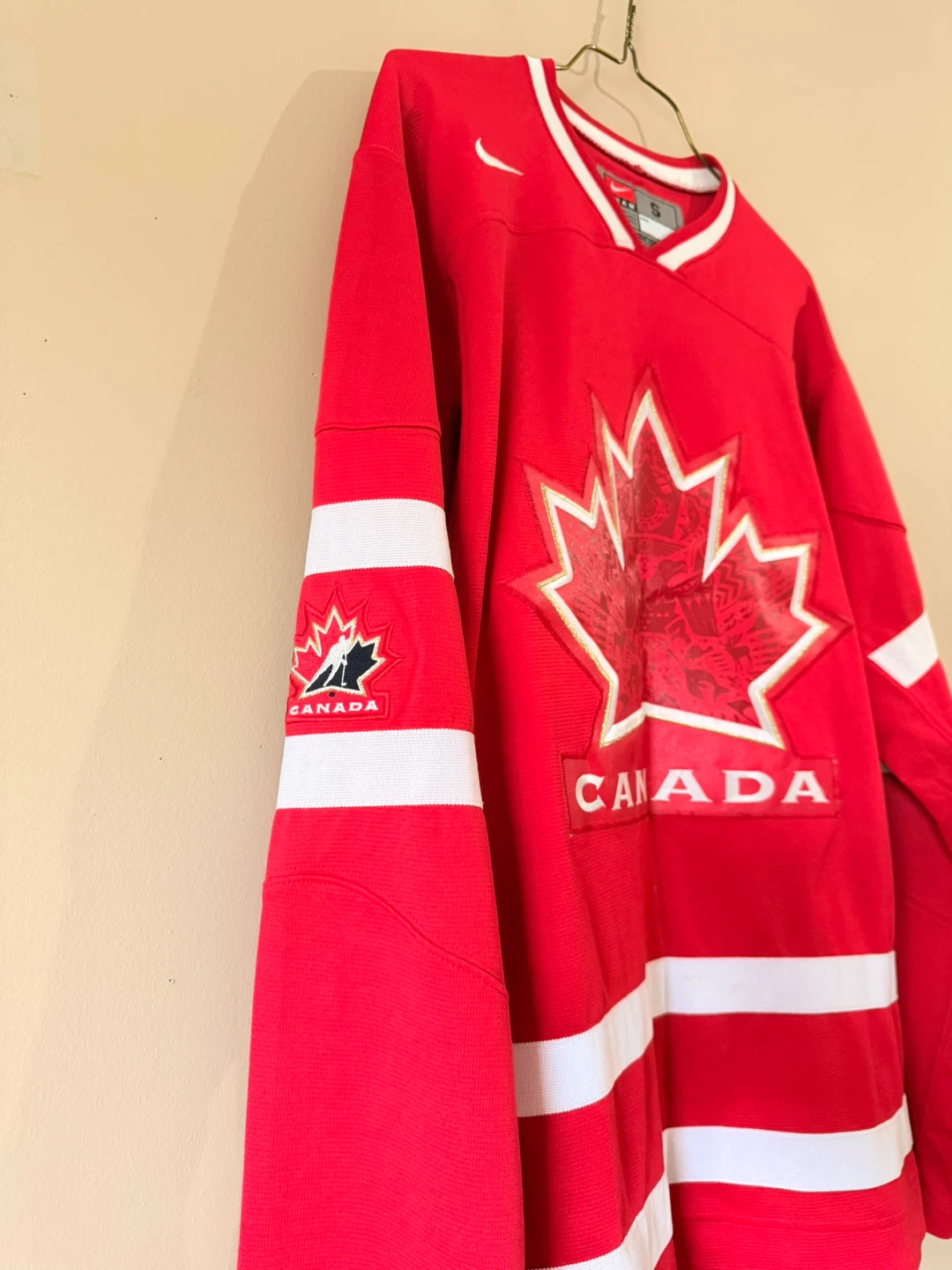 Nike Canada Hockey Jersey 2010 - photo 2