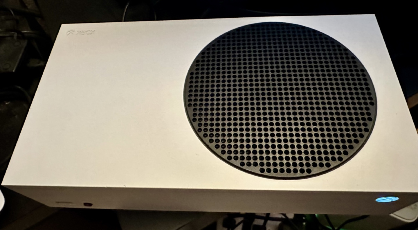 Xbox Series S 512GB Console w/ Two Controllers - photo 3