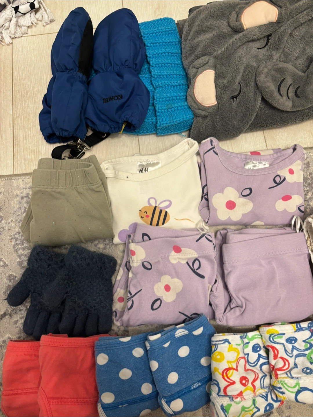 Bundle of Toddler Clothes and Accessories - photo 2