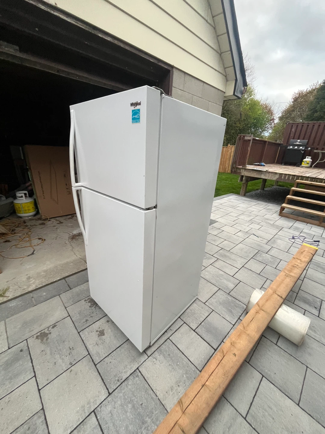 Whirlpool Top-Freezer Refrigerator - photo 2