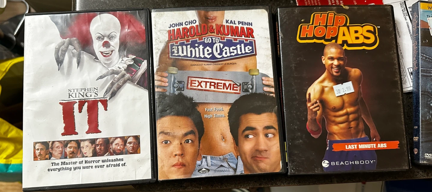 Stephen King's IT DVD, Harold & Kumar, Abs workout