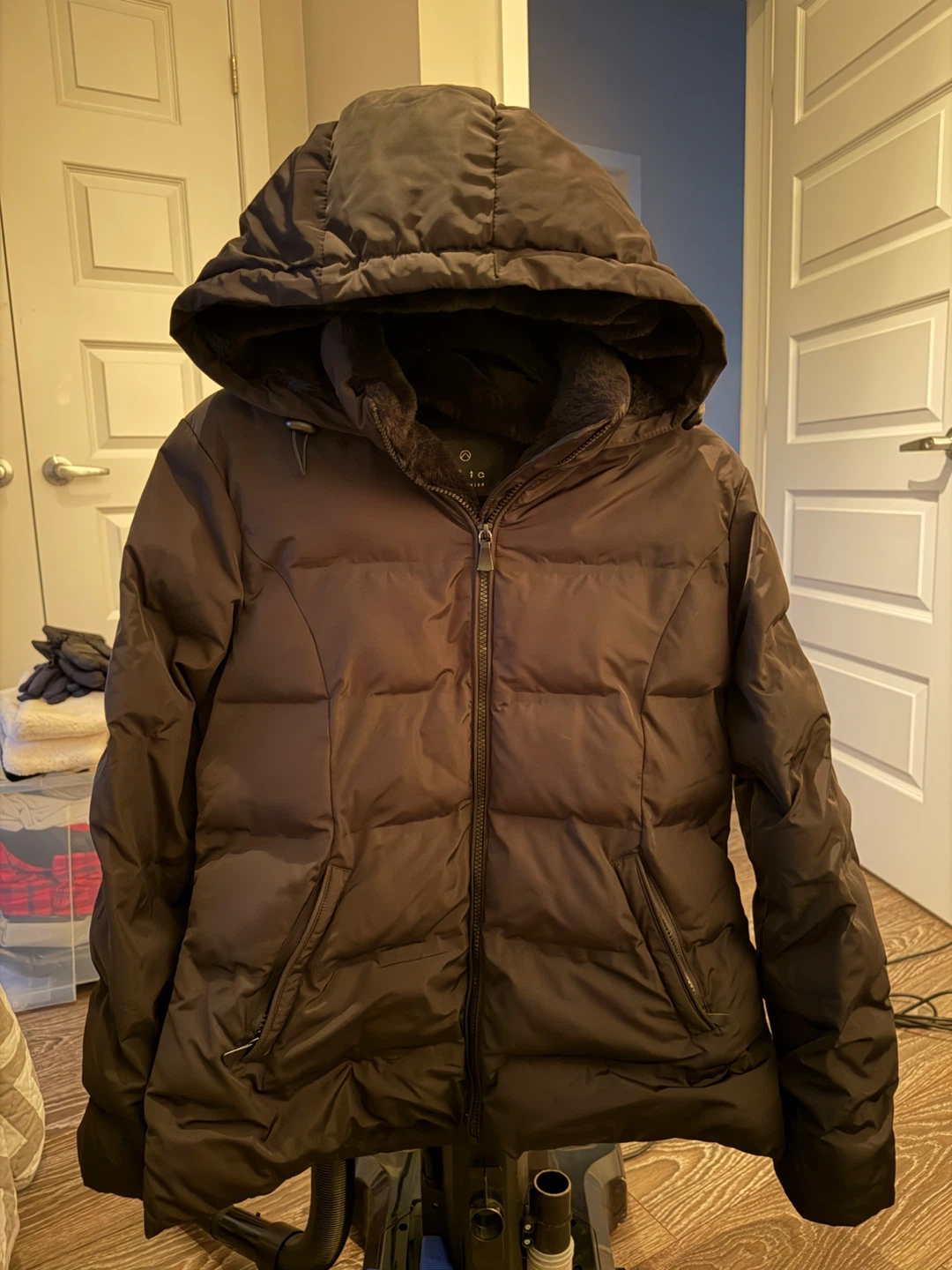 Puffer Jacket - Women Size M - photo 4