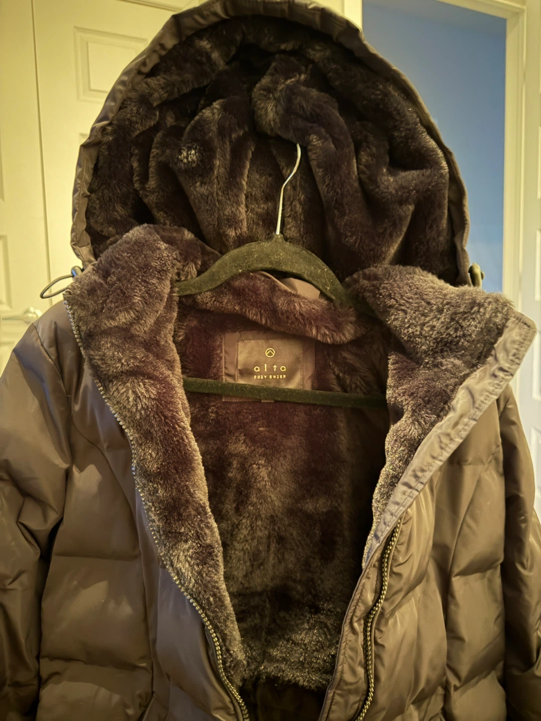 Puffer Jacket - Women Size M - photo 3