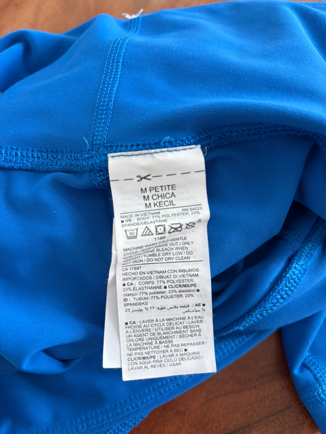 Petit M - like NEW! Active Elevate Legging Sculptant Capri Blue - photo 5