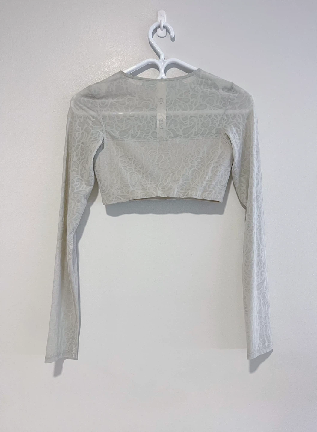 Brand New Lululemon Mesh Long Sleeve Crop Top - Size XXS - photo 2