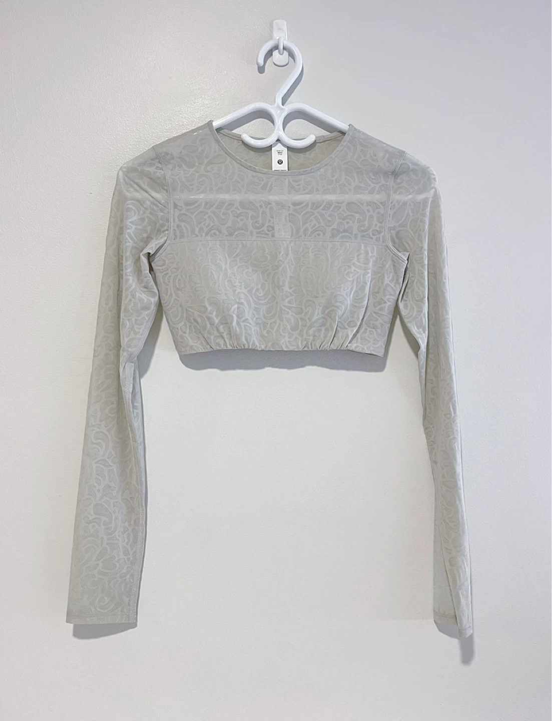 Brand New Lululemon Mesh Long Sleeve Crop Top - Size XXS