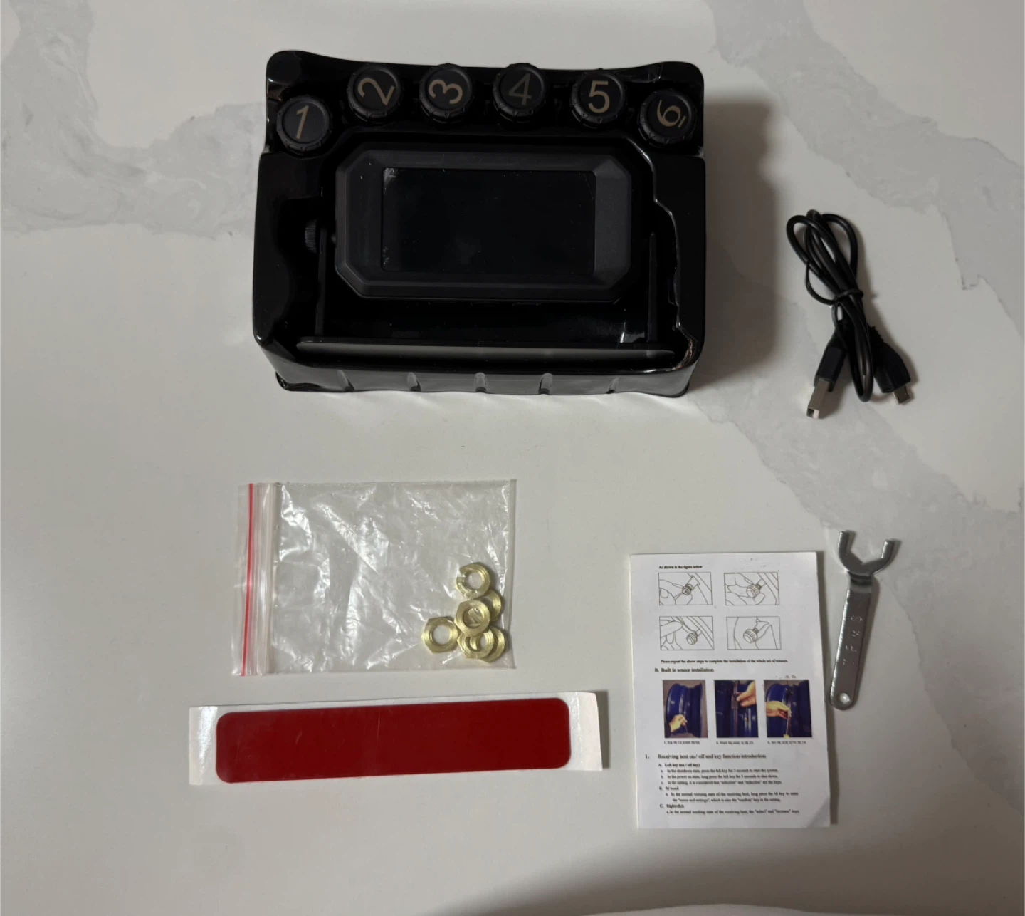 NEW - RV Tire Pressure Monitoring System w/ 6 Sensors - photo 2