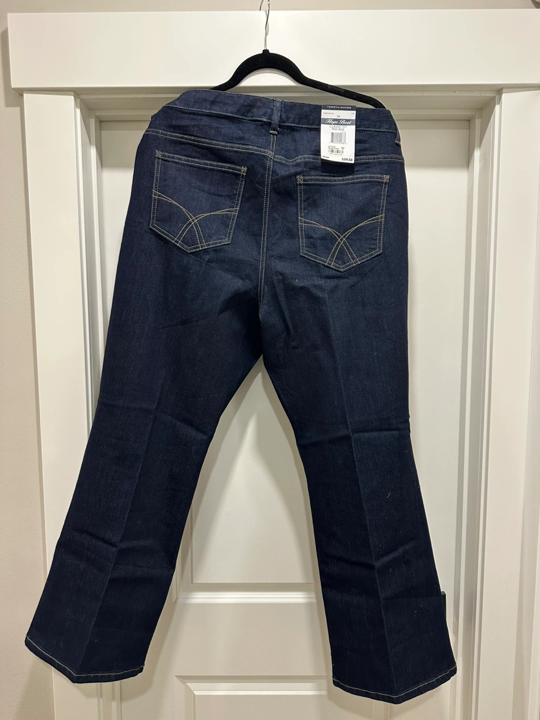 Tommy Hilfiger Women's  Boot Classic Fit Mid Rise Jeans Size 20S - photo 2