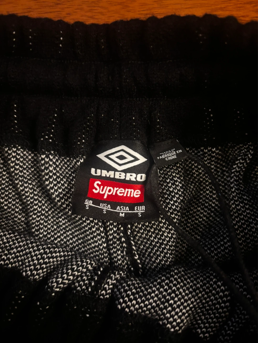 Supreme x Umbro Black Soccer Shorts - photo 2