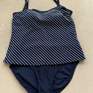 Navy and White Striped Tankini Swimsuit💙🤍💙