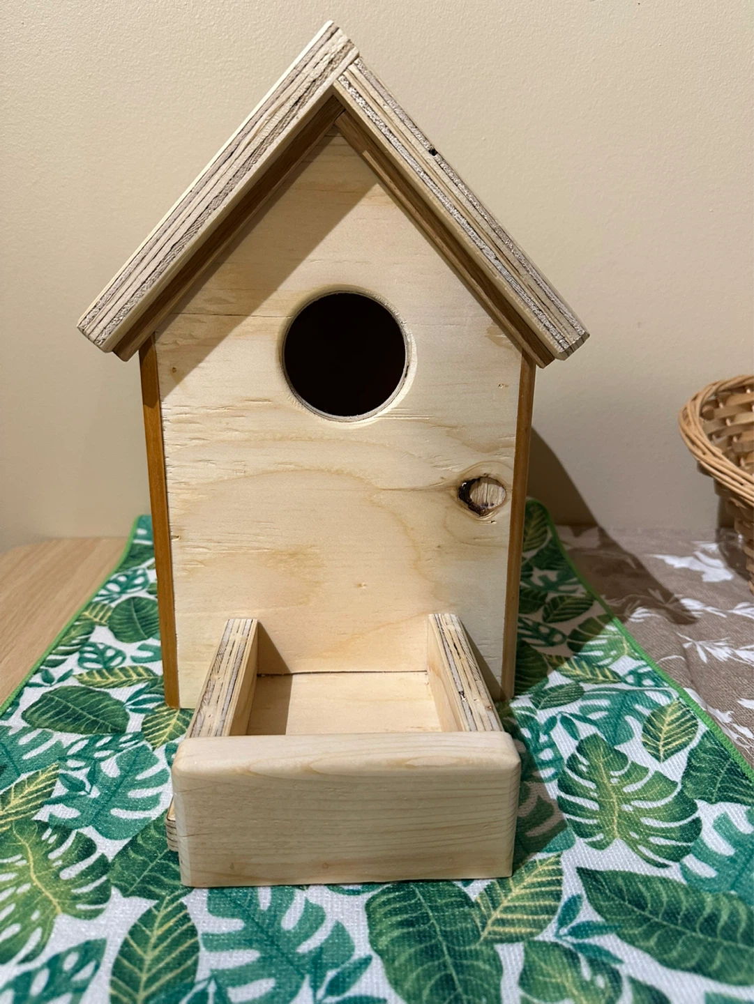 Wooden Birdhouse Feeder