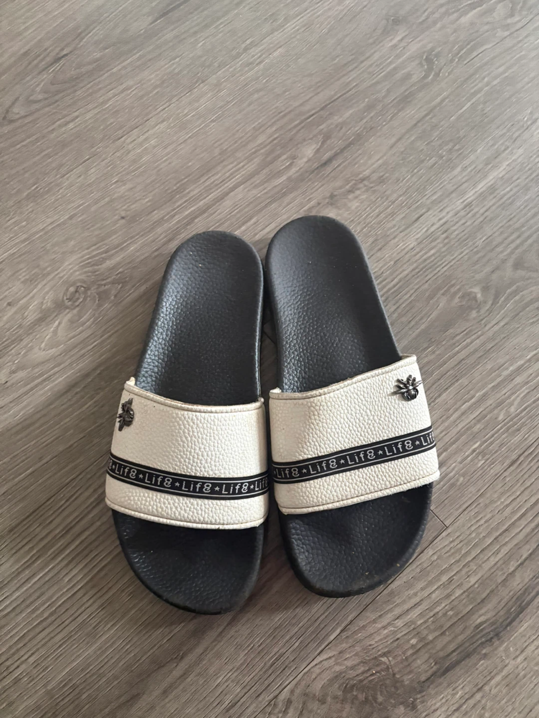Life8 Slides - White/Black - Size 10