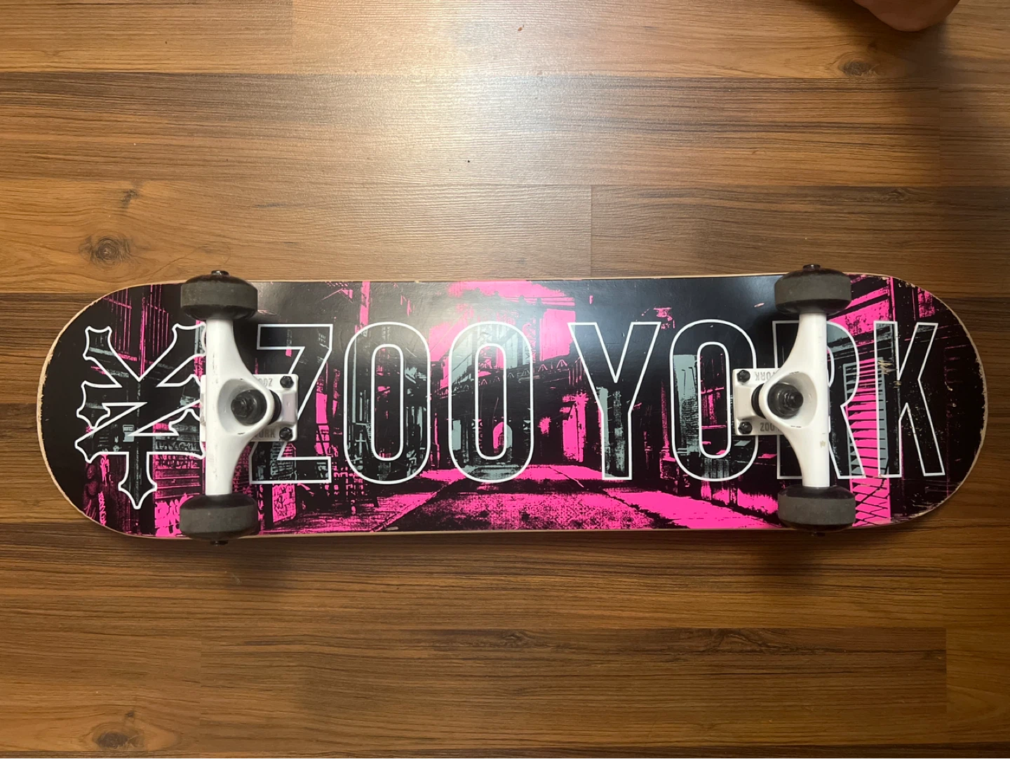 Zoo York Skateboard (Big City Flare)