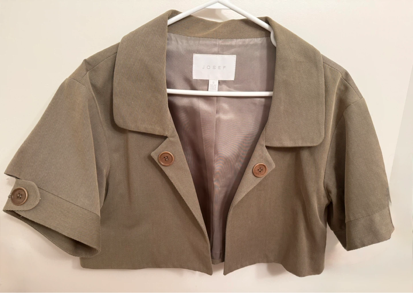 JOSEF Women's Cropped Jacket