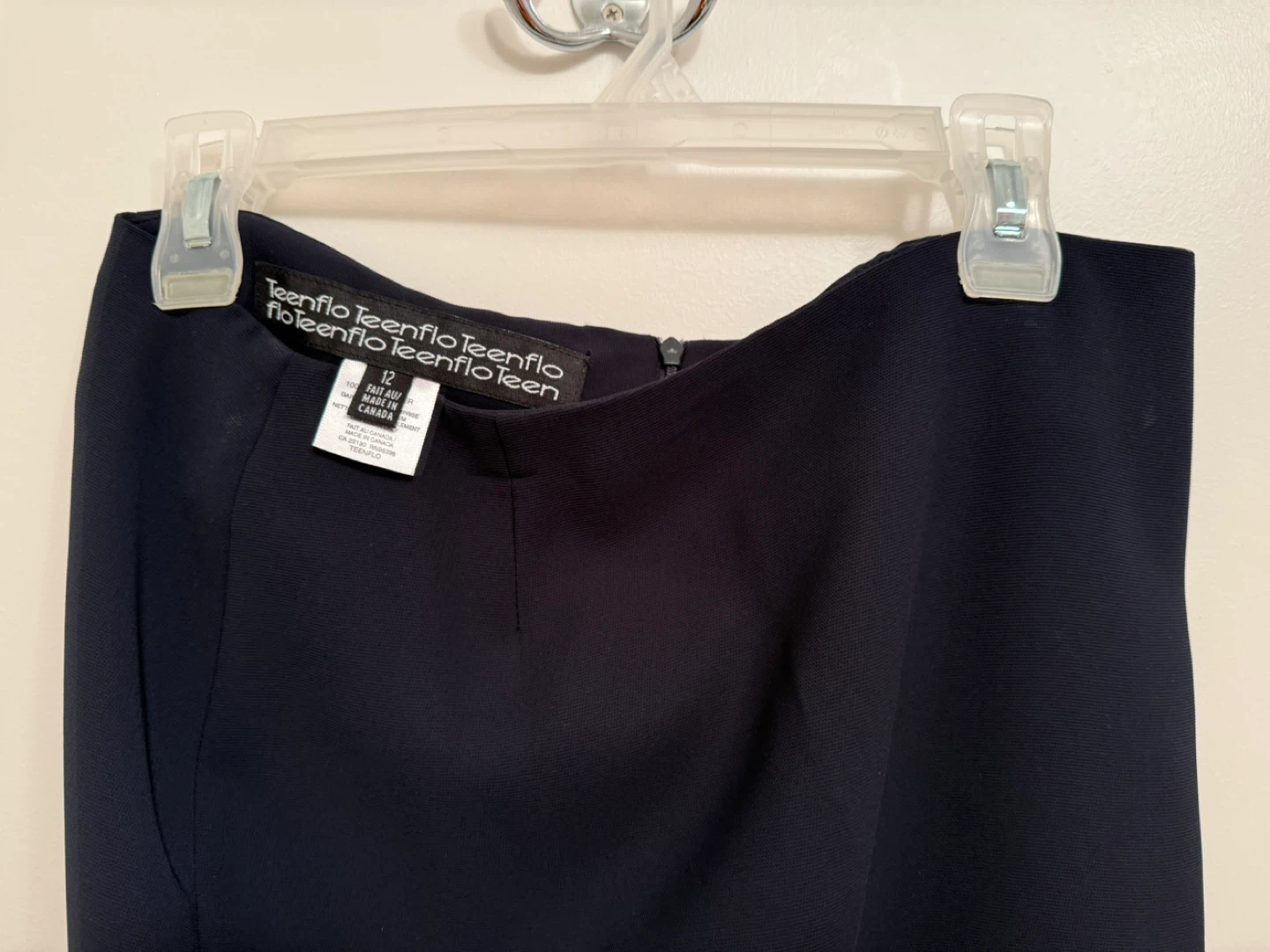 Teenfloo Navy Blue Skirt Size 12