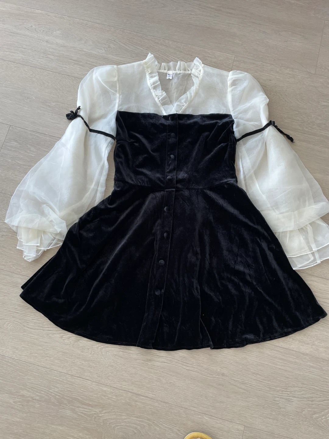Black and White Velvet Puff Sleeve Dress