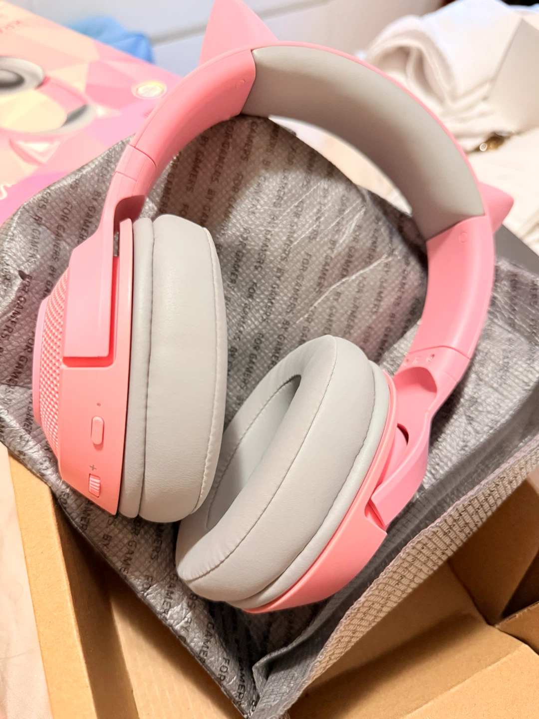 Razer Kraken BT Kitty Edition Wireless Headphones Pink - photo 2