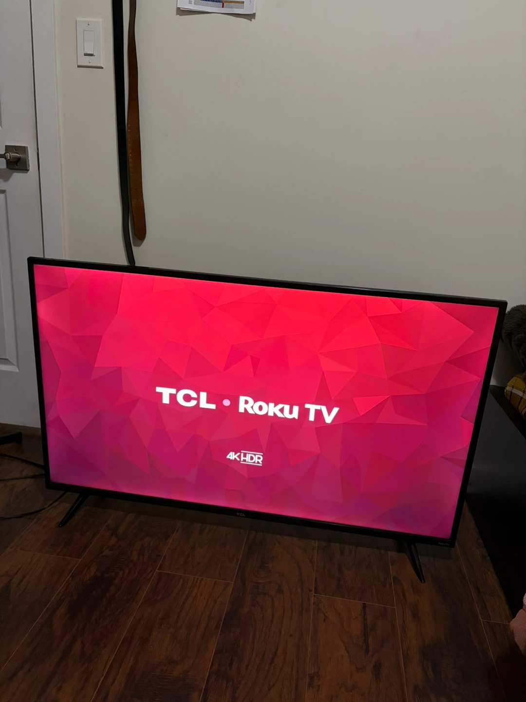 TCL Roku TV 4K HDR 50”