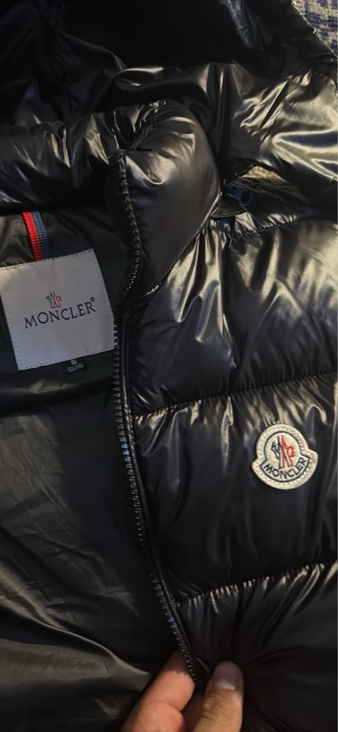 Moncler Black Puffer Vest Size 2 - photo 3