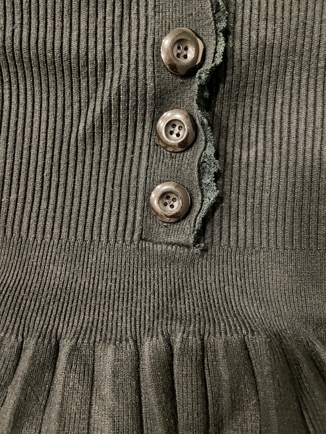 Black Ribbed Knit Button-Up Pleated Midi Dress - photo 2