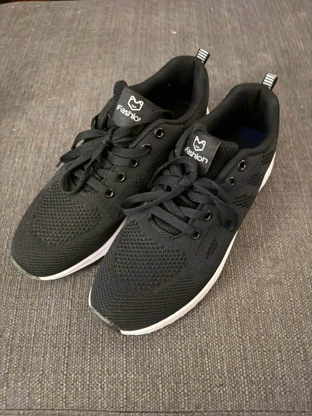 Black Fashion Sneakers - Size 7.5
