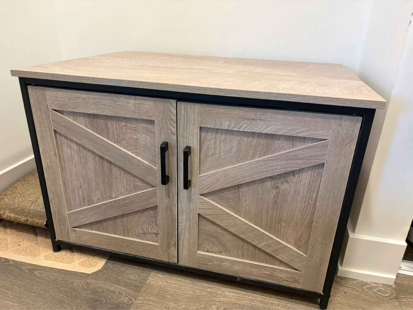 Wood-look Cat Litter Box Enclosure