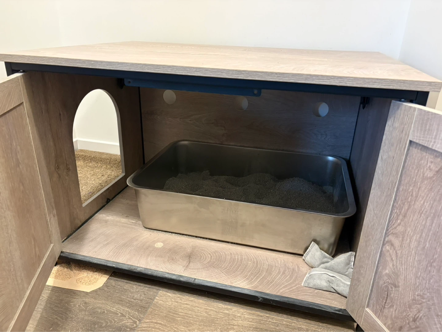 Wood-look Cat Litter Box Enclosure - photo 2