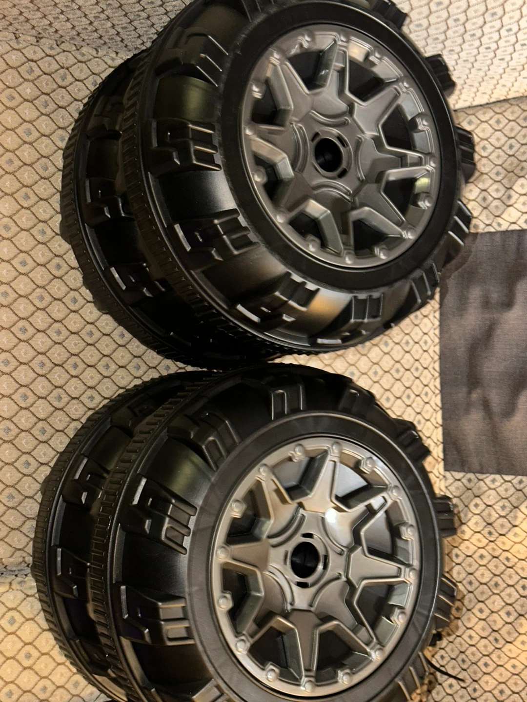 Kids Ride-On Toy Car Wheels Set - photo 2