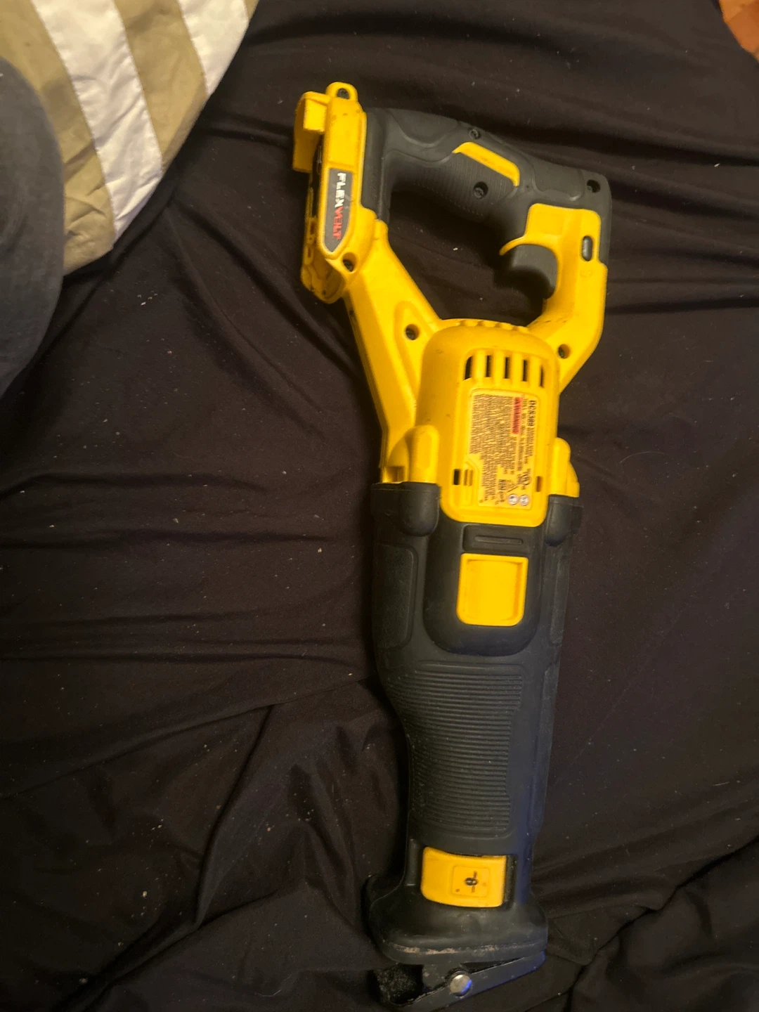 DEWALT 60V MAX Brushless Reciprocating Saw - photo 2
