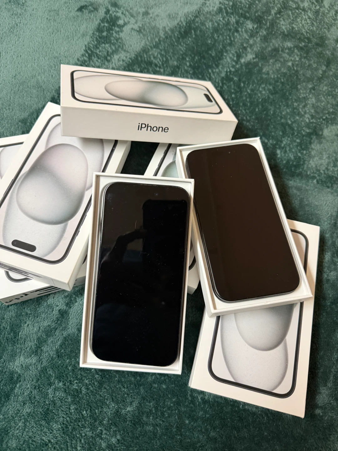 Apple iPhone 128GB / 256GB