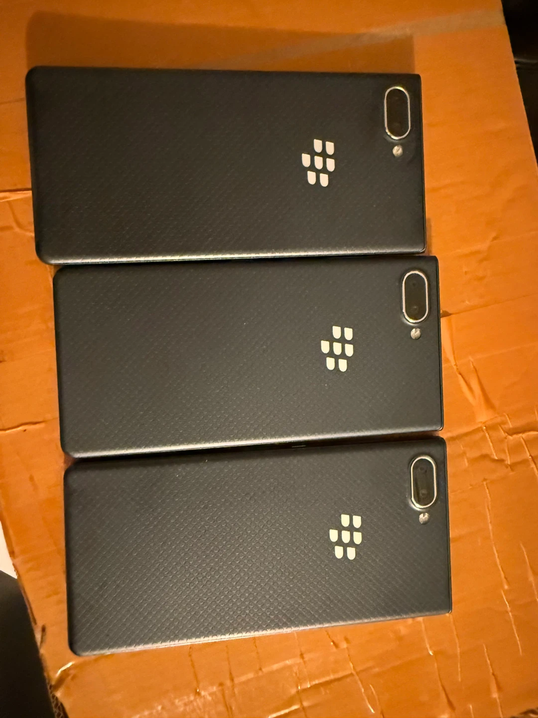 BlackBerry KEY 2 LE SECURE UNLOCKED - photo 2