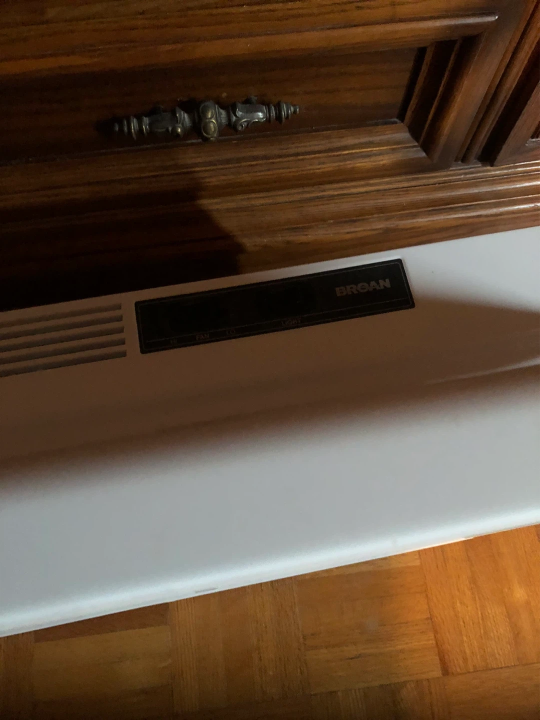 Broan Range Hood Fan and Light Unit