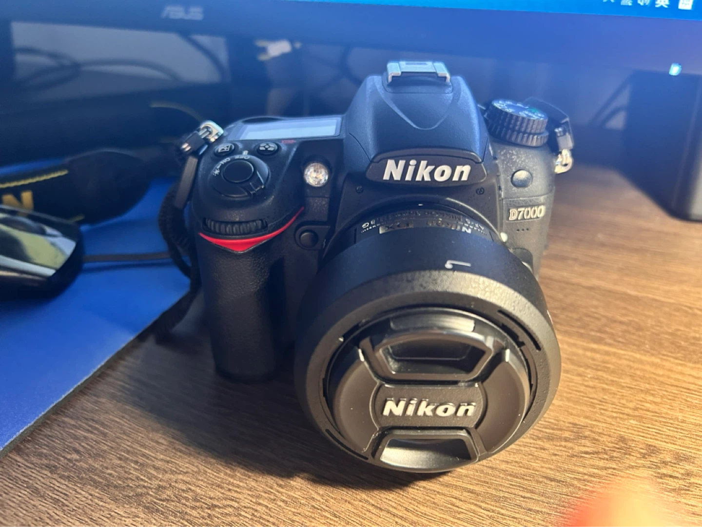 Nikon D7000 DSLR Camera (body)