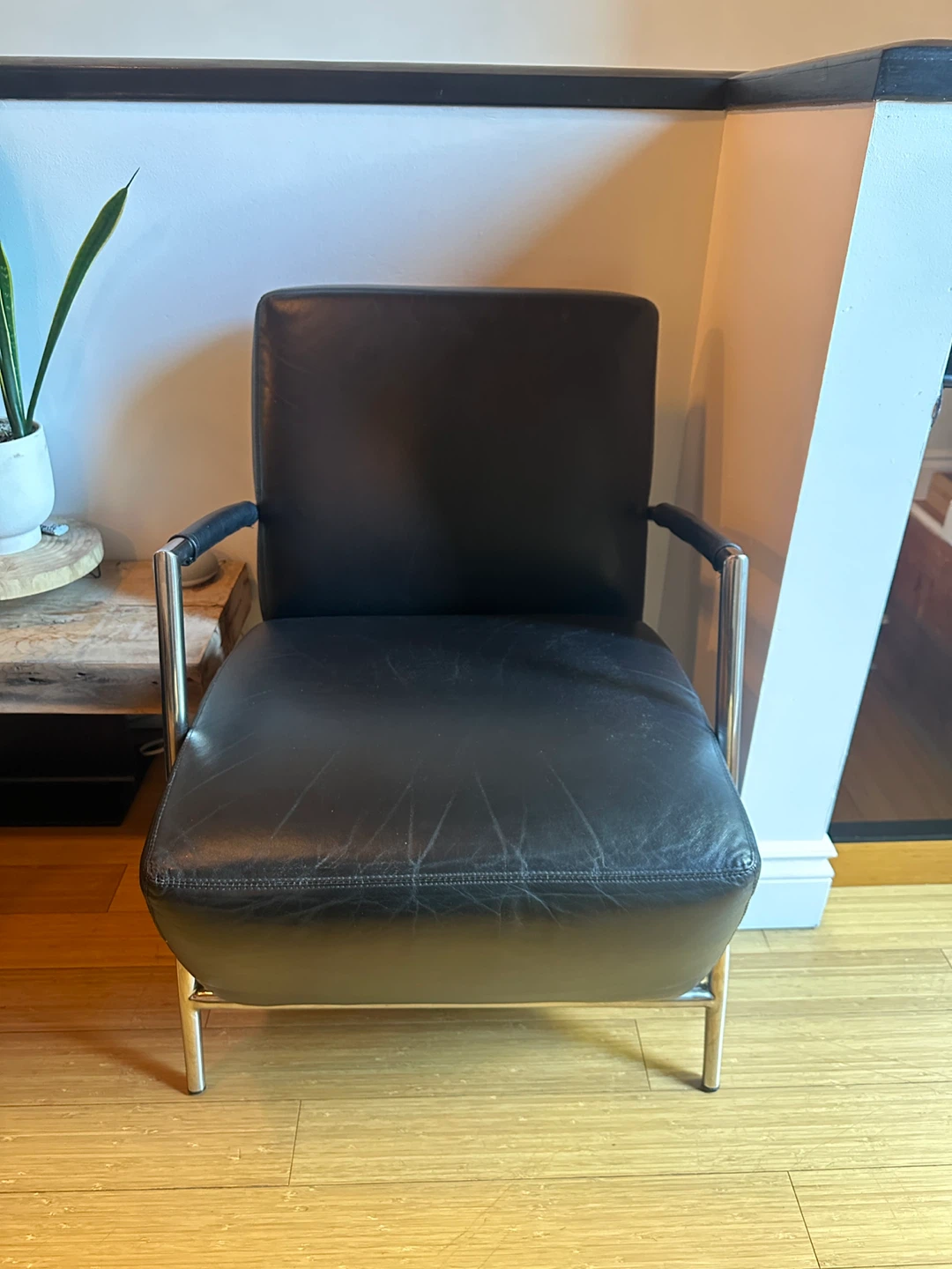 POST MODERN VINTAGE CHROME TUBULAR BLACK LEATHER LOUNGE CHAIR - photo 2