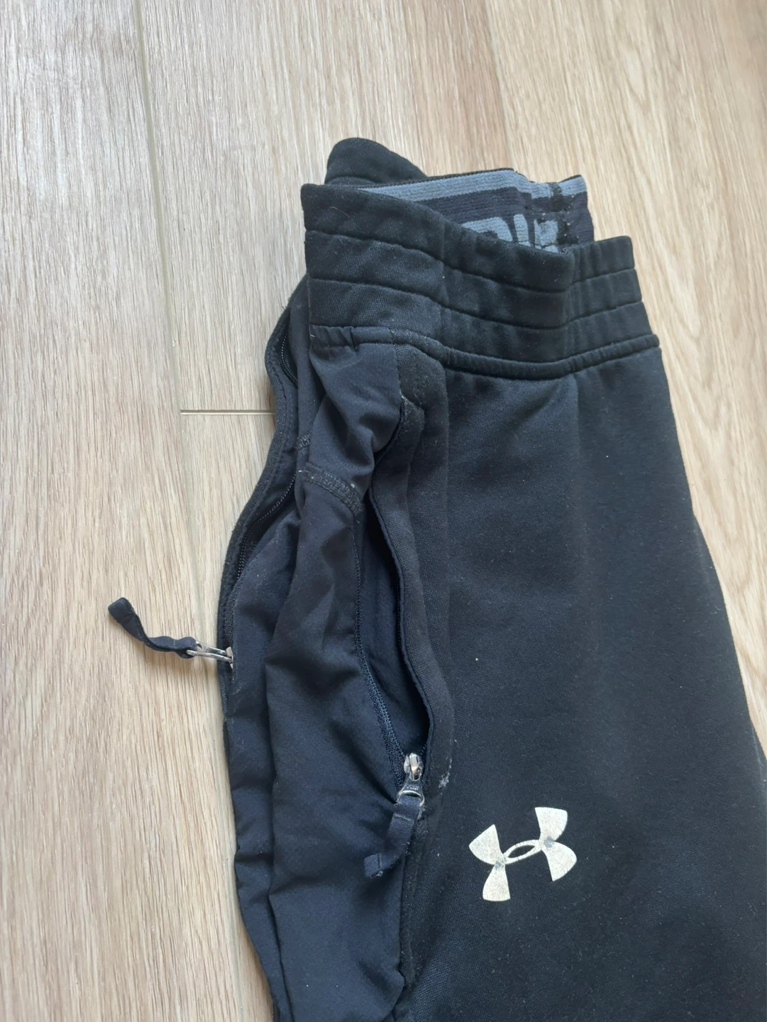 Under Armour Black Joggers - photo 3