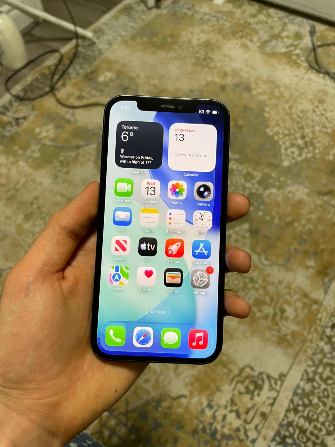 iPhone 12 - Great Condition - photo 2