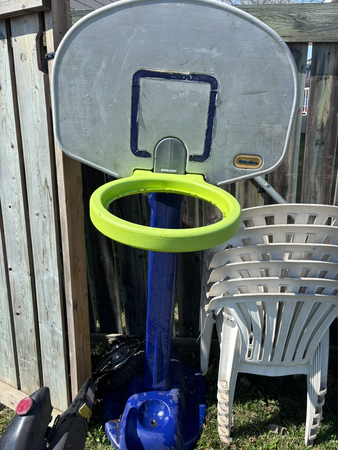 Little Tikes Adjustable Basketball Hoop