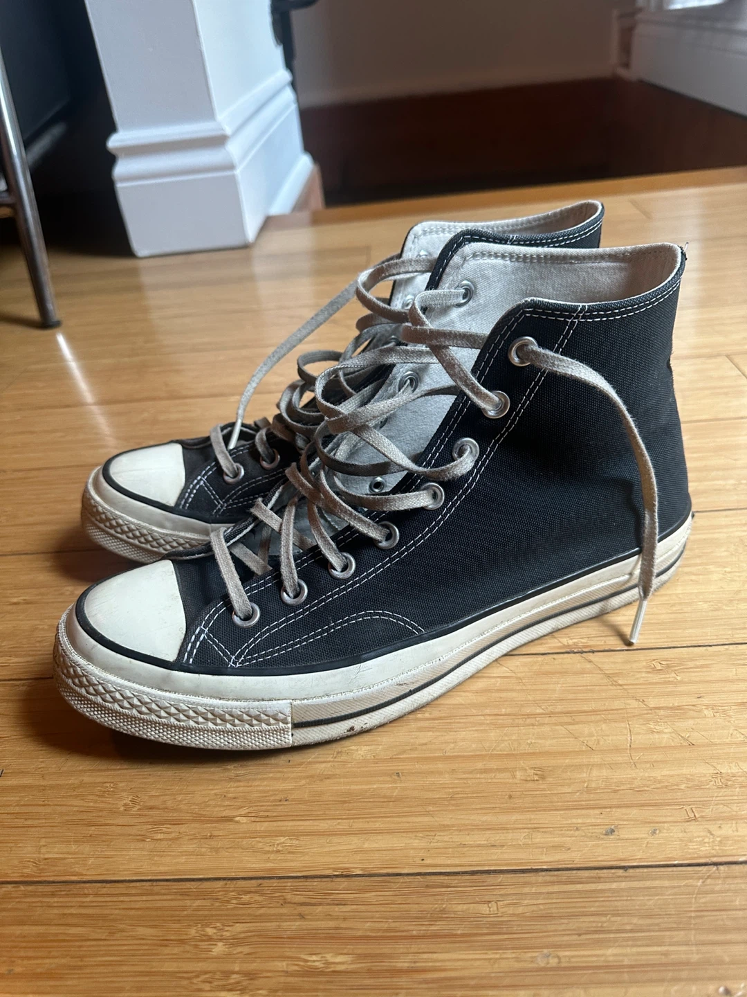 MEN SIZE 9.5 VINTAGE CONVERSE CHUCK TAYLOR SNEAKER SHOES