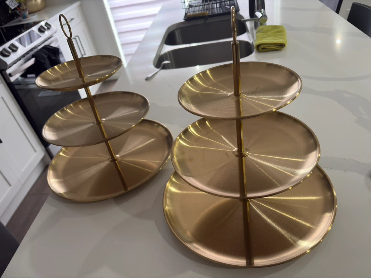 Set of 2 Gold 3-Tier Serving Stands - photo 2
