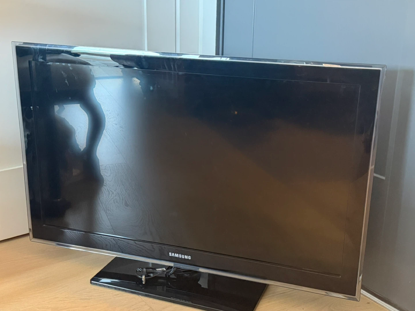 Samsung LN40D503F2FXZA 40" HDTV - photo 2