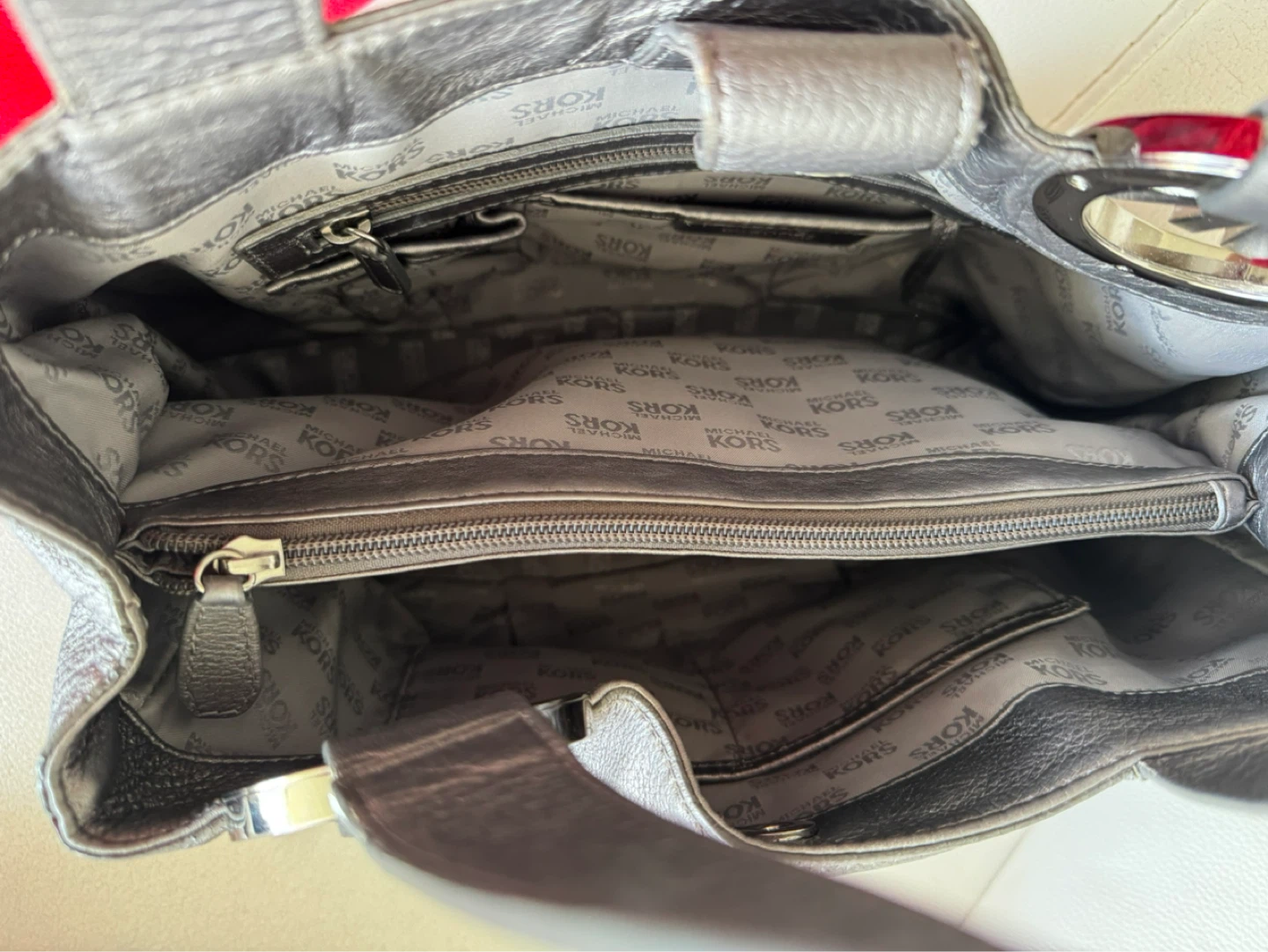 Michael Kors Silver Leather Tote Bag - photo 4