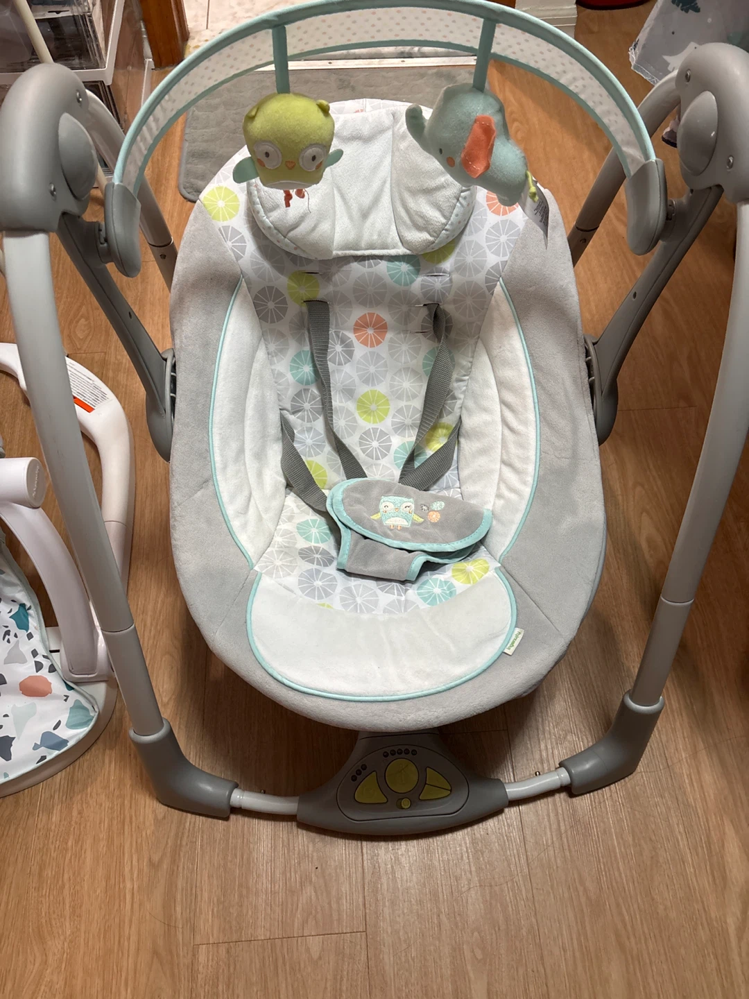 Fisher-Price Deluxe Baby Swing and Infant Seat - photo 2