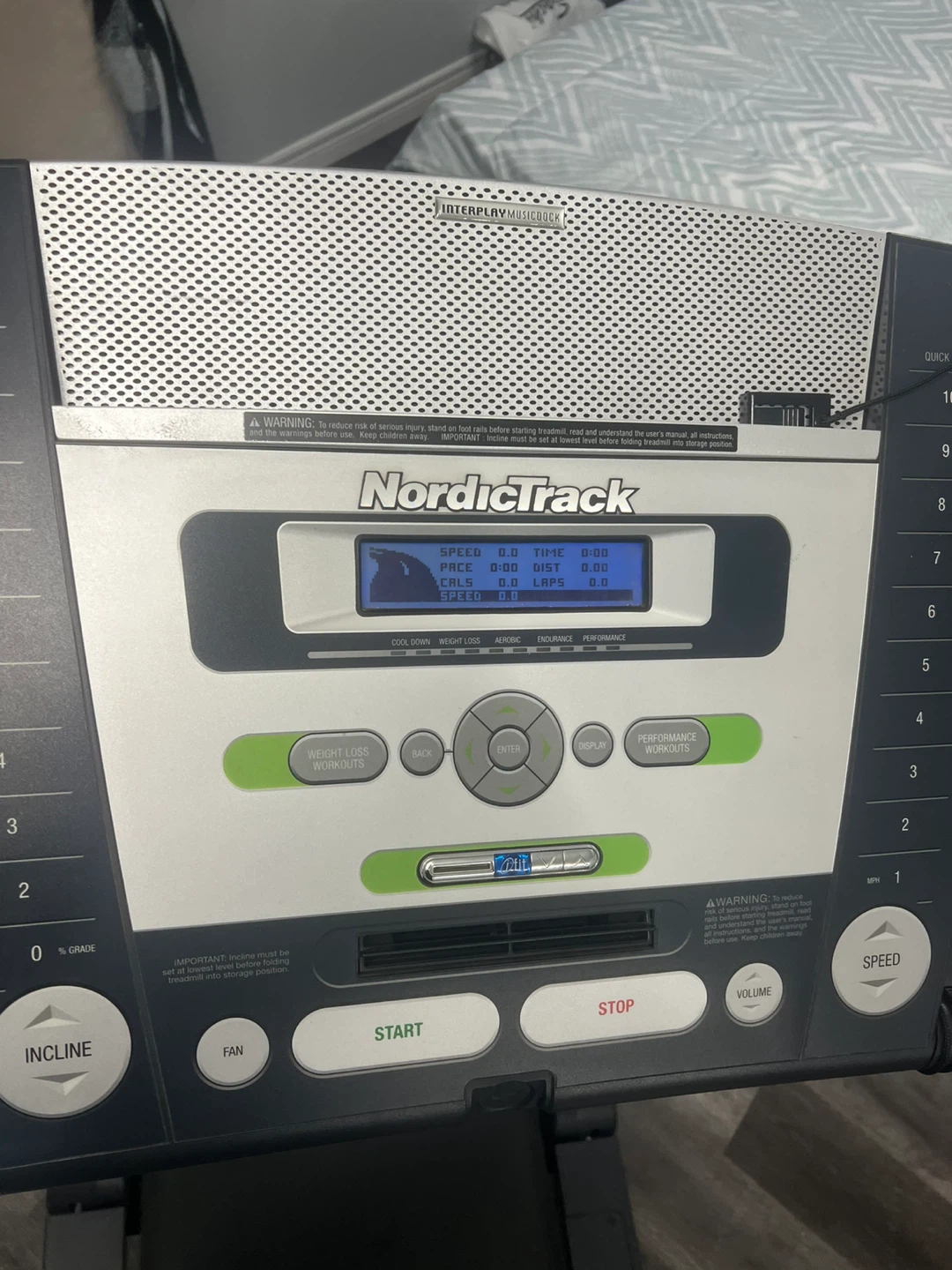 NordicTrack T7 ZE treadmill in excellent condition - photo 4