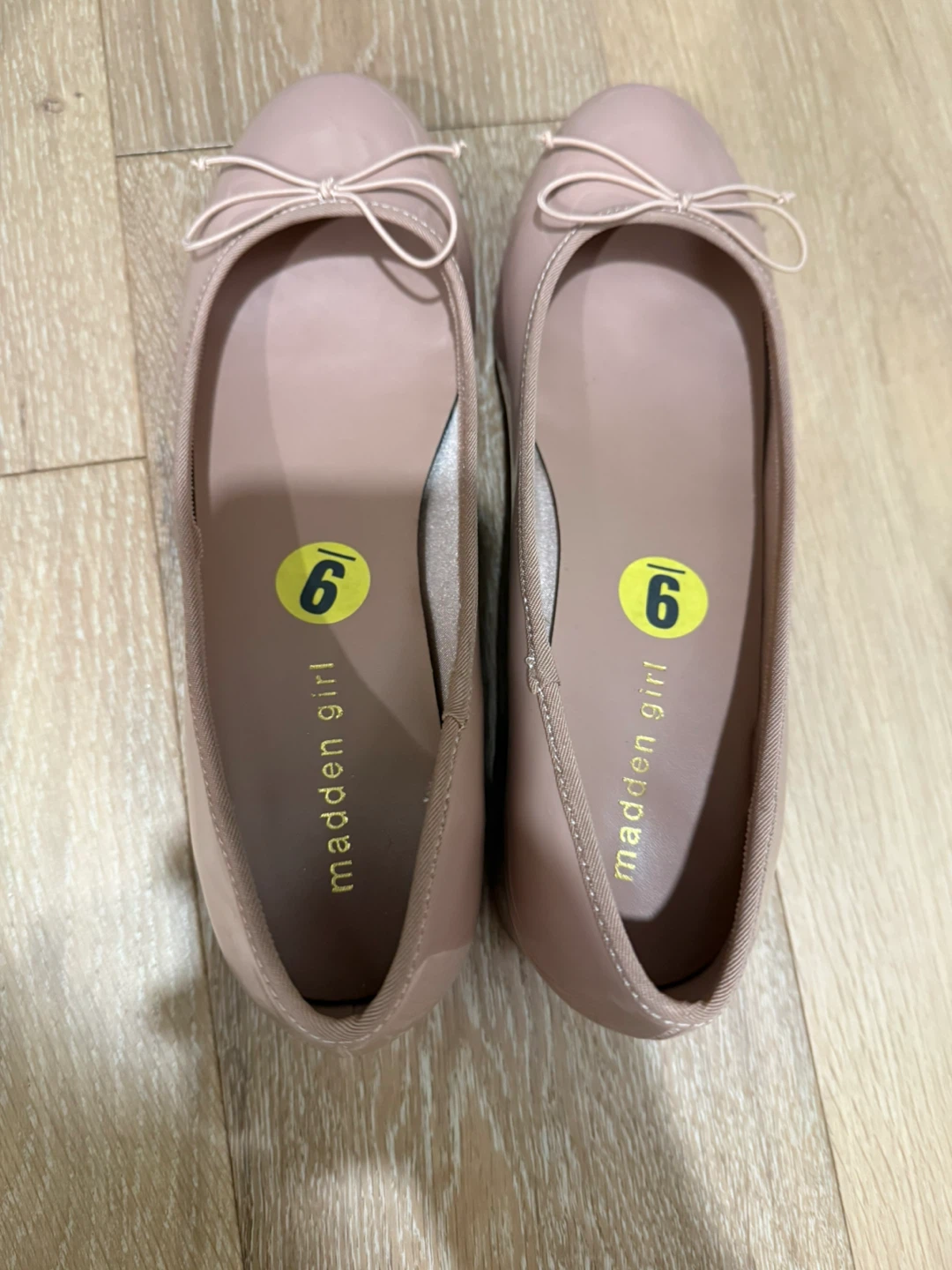 Beige pumps size 9