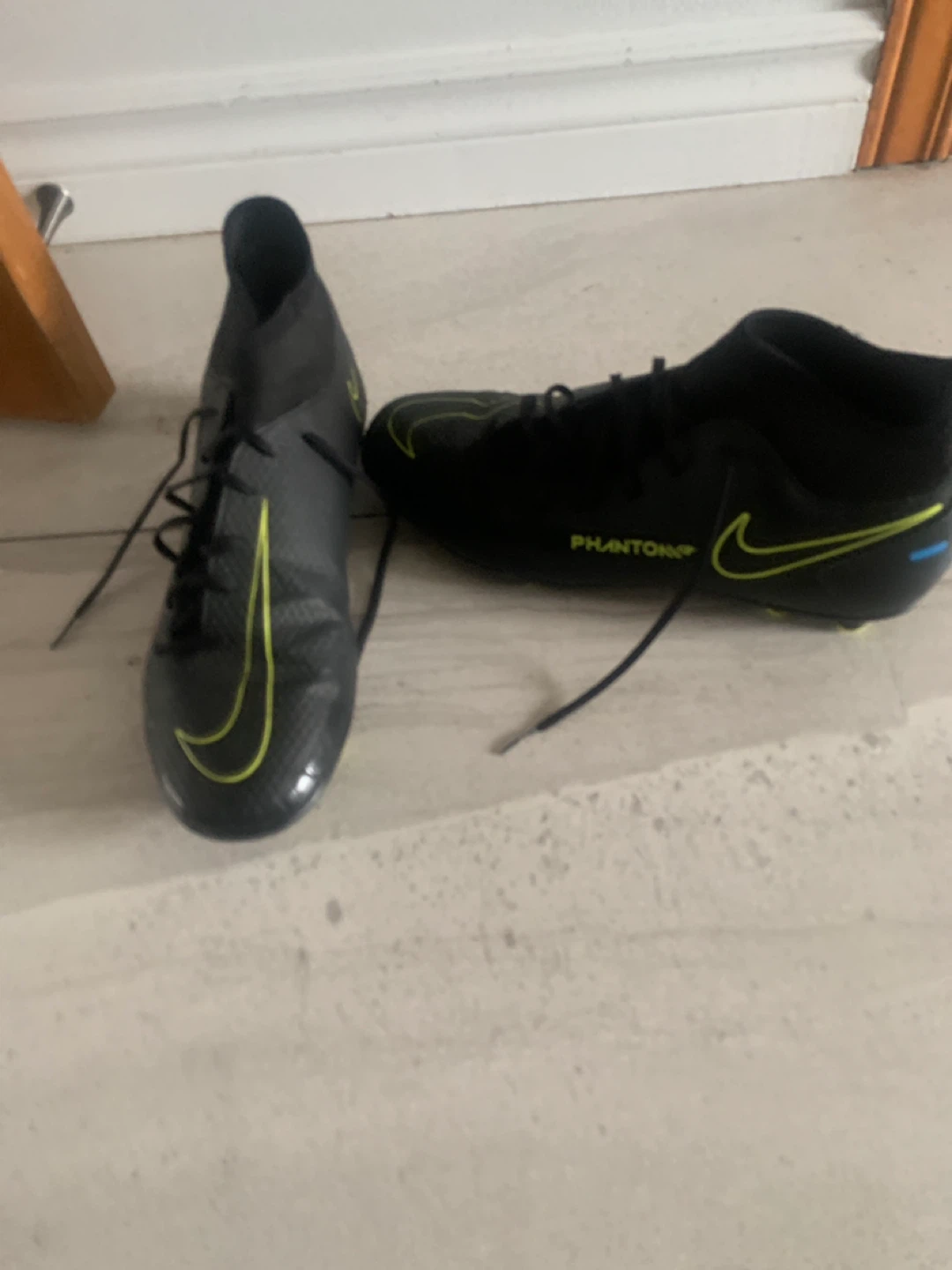 Nike Phantom Soccer Cleats